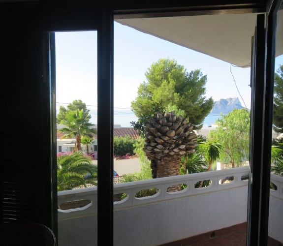 Villa located 2nd line to the sea with great views