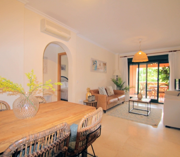 JAVEA PORT >> APARTMENT with 2 bedrooms and communal pool and gardens