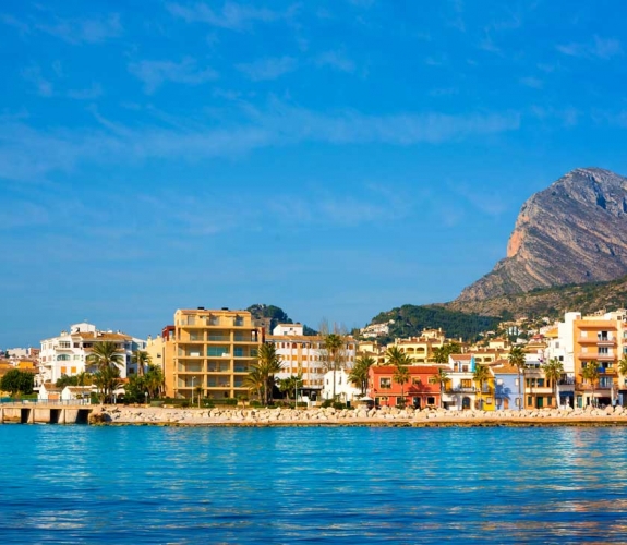 JAVEA PORT >> APARTMENT with 2 bedrooms and communal pool and gardens