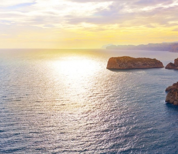 JAVEA PORT >> LEJLIGHED med 2 soveværelser og fælles pool og haver,