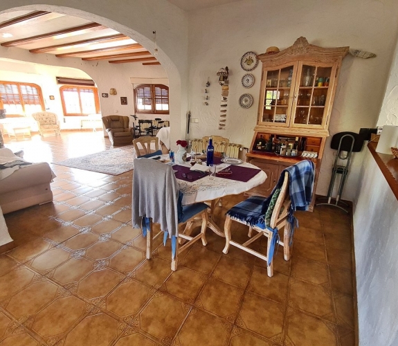 SAN JAIME - Luxury 4 bedroom villa at bargain price with sea views and close to Golf club