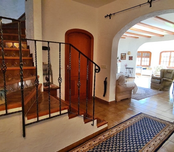 SAN JAIME - Luxury 4 bedroom villa at bargain price with sea views and close to Golf club