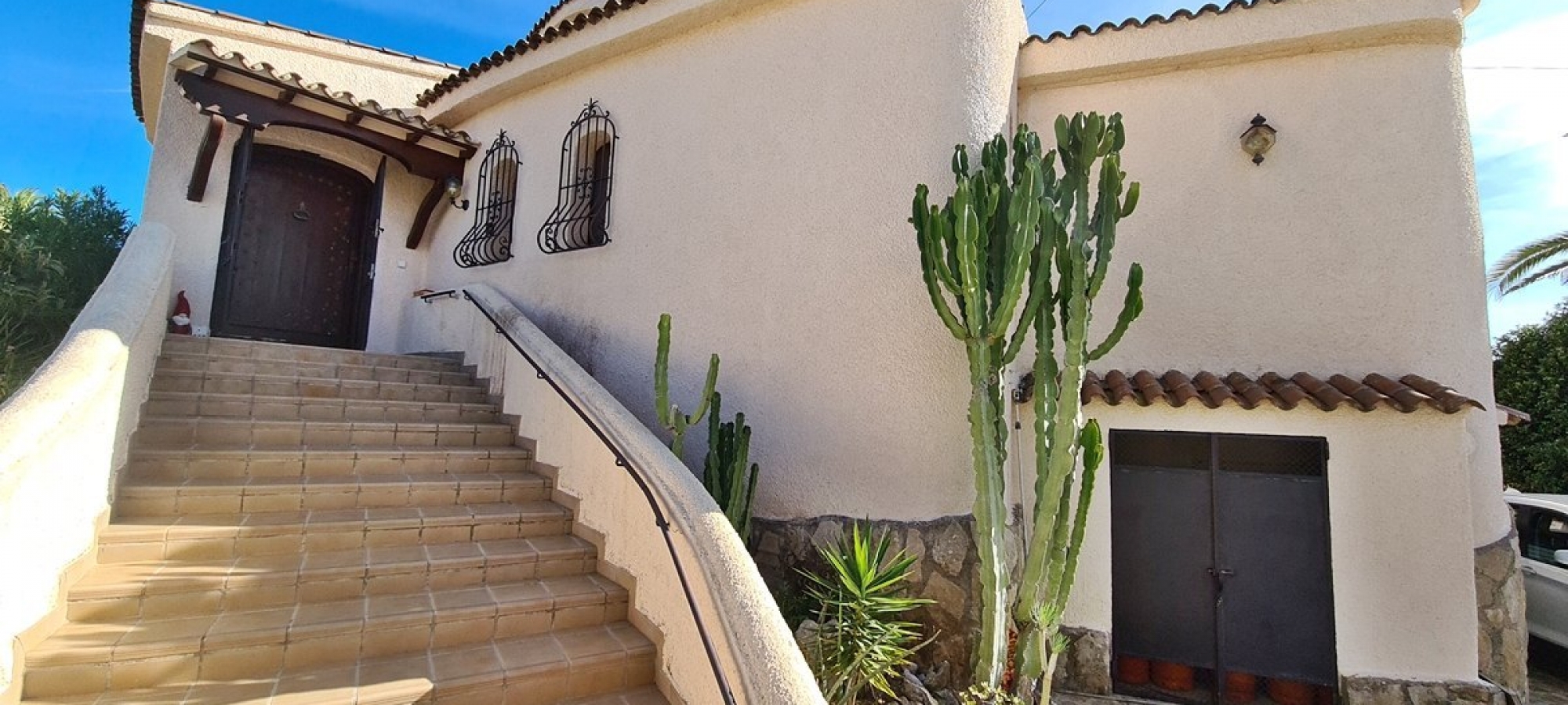 SAN JAIME - Luxury 4 bedroom villa at bargain price with sea views and close to Golf club