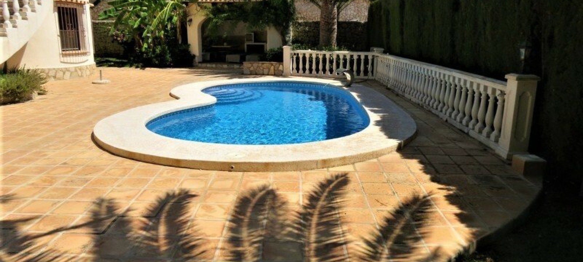 MORAIRA >> PLA DEL MAR - Traditional style villa walking distance to town and beaches.