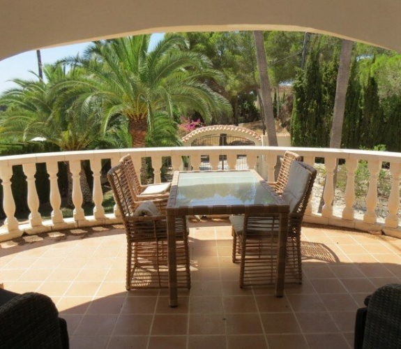 MORAIRA >> PLA DEL MAR - Traditional style villa walking distance to town and beaches.