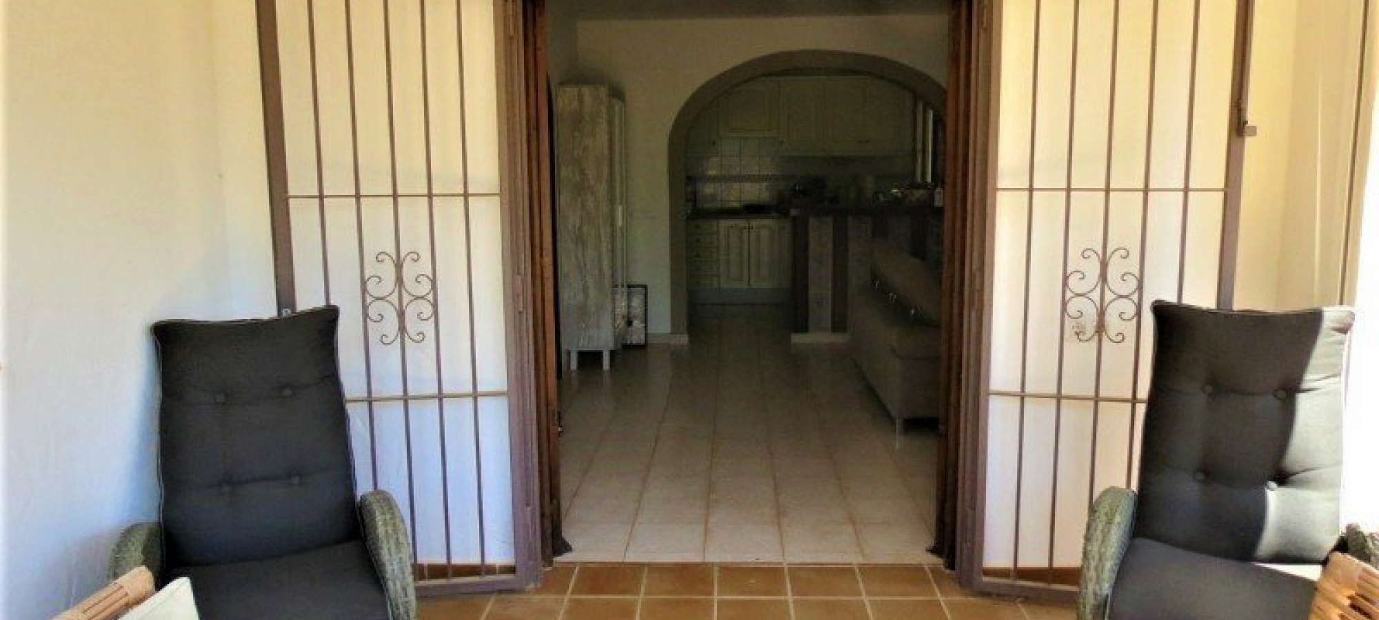 MORAIRA >> PLA DEL MAR - Traditional style villa walking distance to town and beaches.