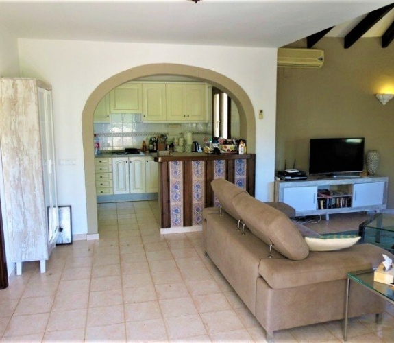 MORAIRA >> PLA DEL MAR - Traditional style villa walking distance to town and beaches.