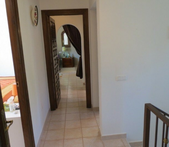 MORAIRA >> PLA DEL MAR - Traditional style villa walking distance to town and beaches.