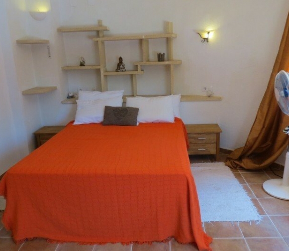 MORAIRA >> PLA DEL MAR - Traditional style villa walking distance to town and beaches.