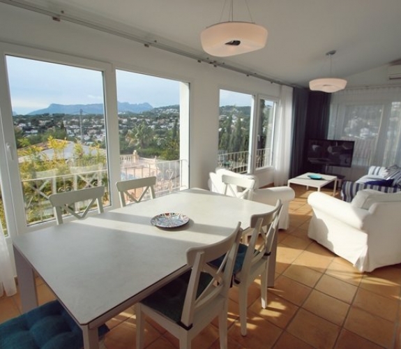 COSTA BLANCA >> MORAIRA >> SAN JAIME - 4 bedroom villa with sea views and close to servi...