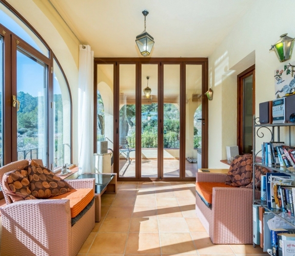 FINCA on a quiet area with panoramic views