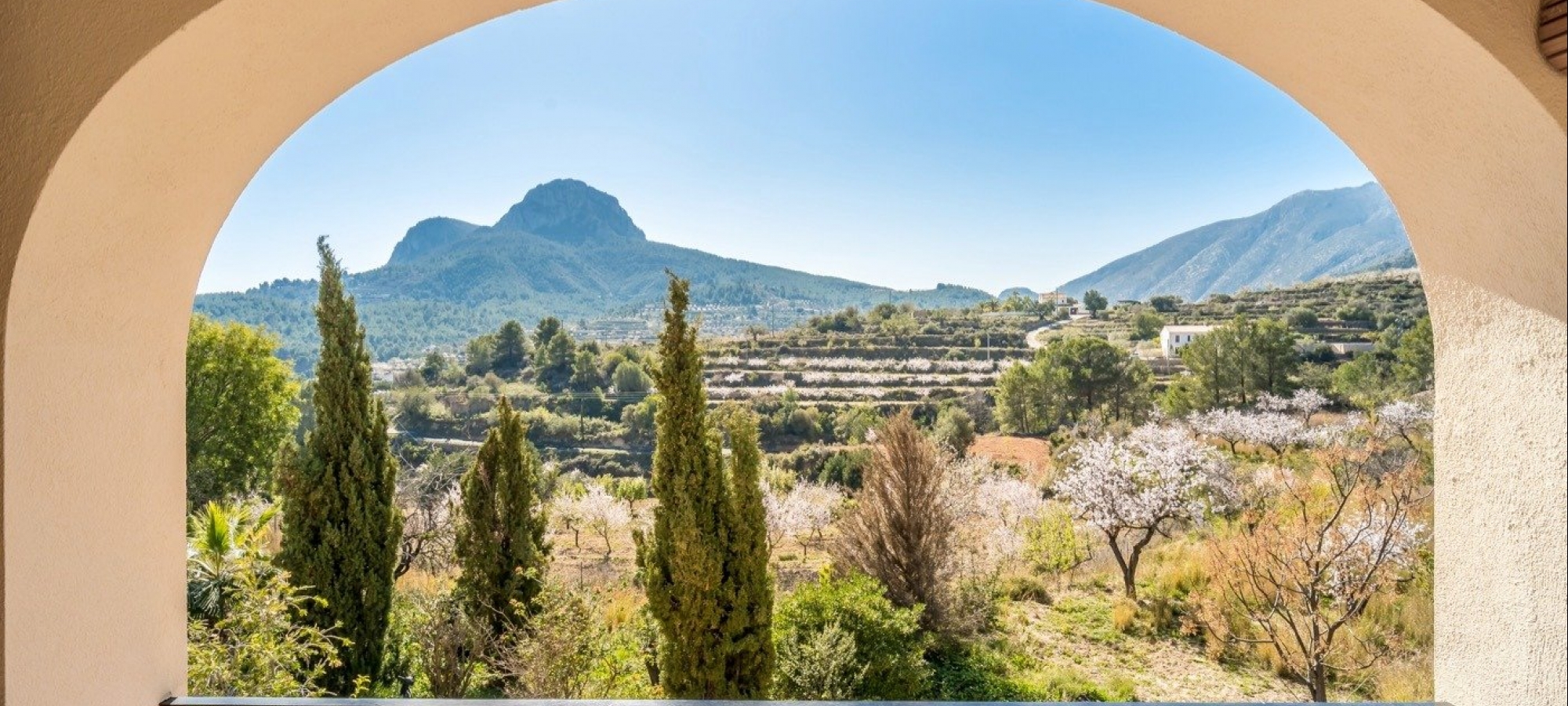 FINCA i et roligt område med panoramaudsigt.