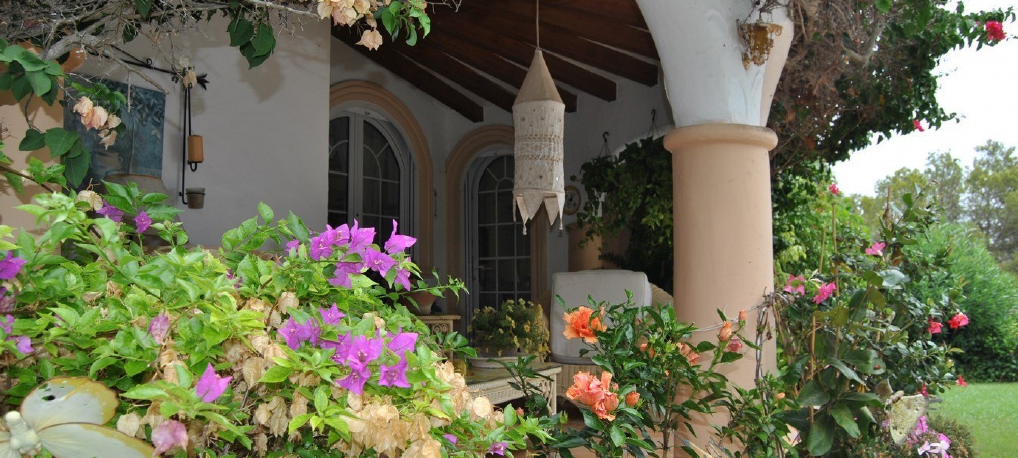 MORAIRA >> PLA DEL MAR >> Villa with accommodation all on one floor, close to town and beaches