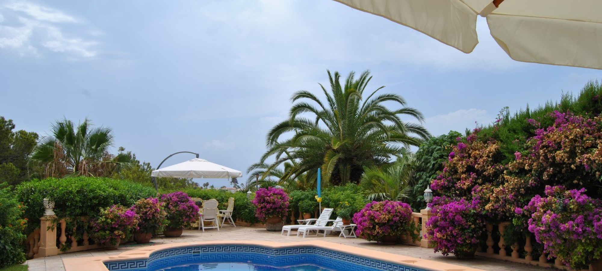 MORAIRA >> PLA DEL MAR >> Villa with accommodation all on one floor, close to town and beaches