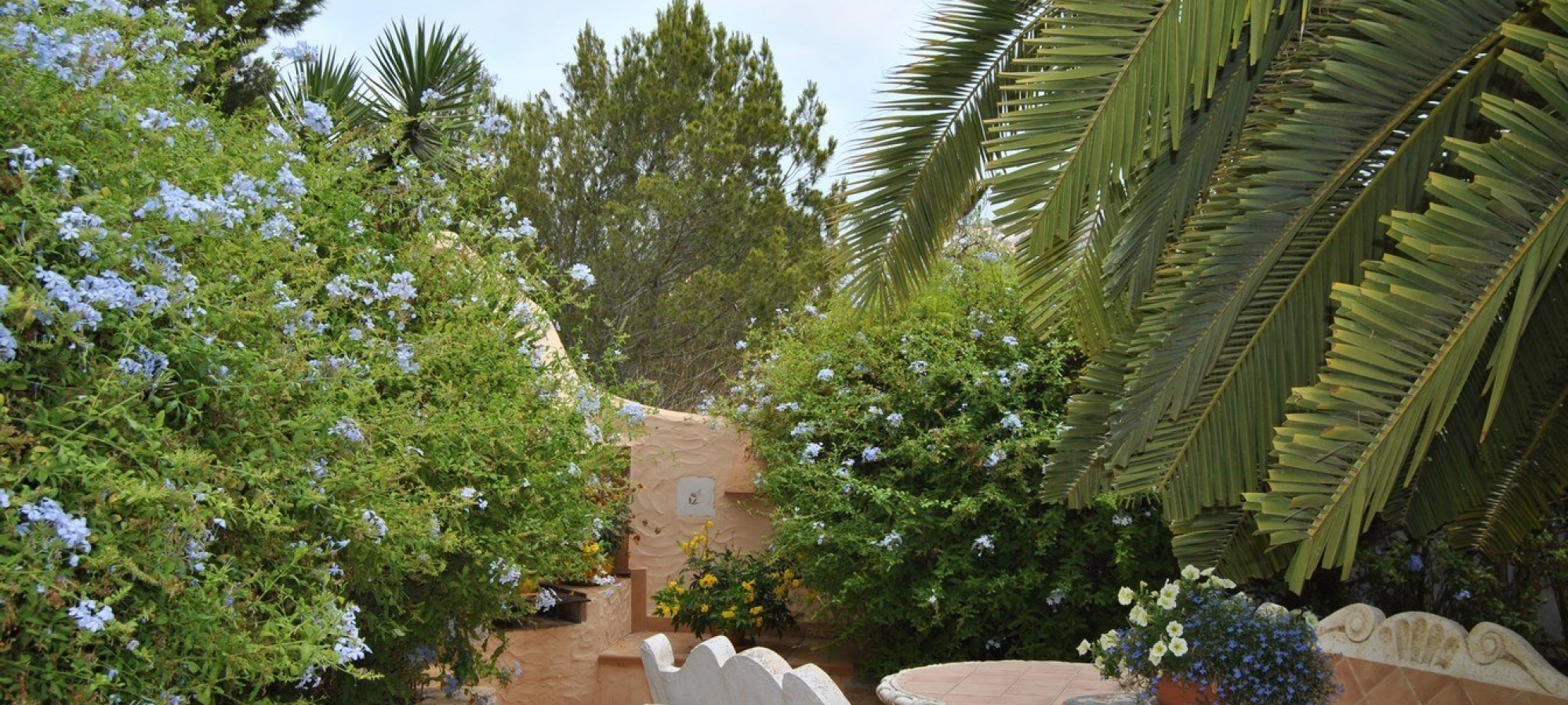 MORAIRA >> PLA DEL MAR >> Villa with accommodation all on one floor, close to town and beaches