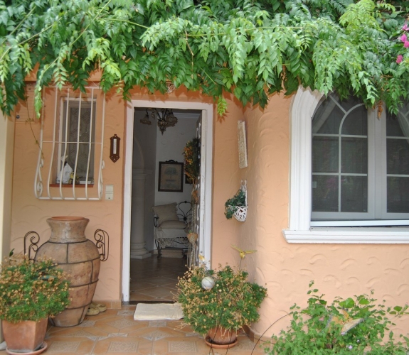 MORAIRA >> PLA DEL MAR >> Villa with accommodation all on one floor, close to town and b...