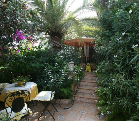 MORAIRA >> PLA DEL MAR >> Villa with accommodation all on one floor, close to town and b...