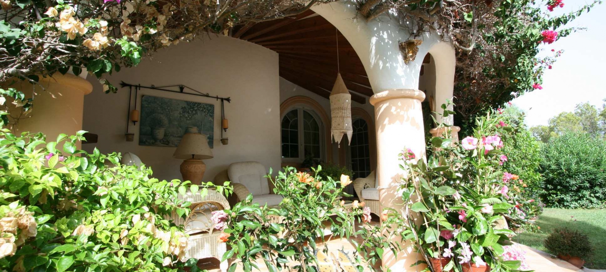 MORAIRA >> PLA DEL MAR >> Villa with accommodation all on one floor, close to town and beaches