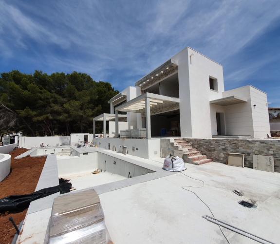 MORAIRA >> NYBYGGET - Rækkehus i moderne stil