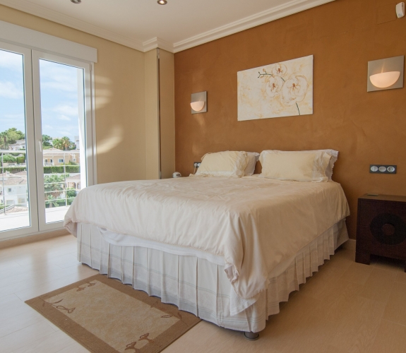 COSTA BLANCA >> MORAIRA >> EL PORTET >>  Available to buy this quality 4 bedroom v...