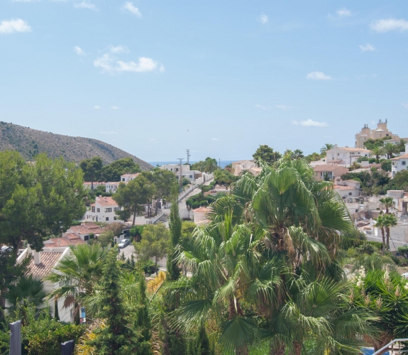 COSTA BLANCA >> MORAIRA >> EL PORTET >>  Available to buy this quality 4 bedroom v...