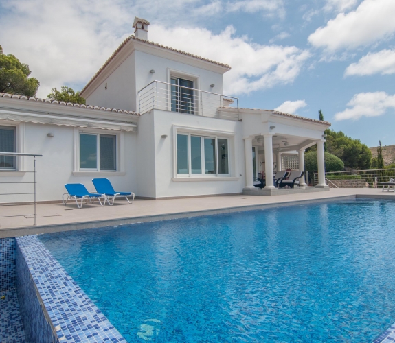 COSTA BLANCA >> MORAIRA >> EL PORTET >>  Available to buy this quality 4 bedroom v...