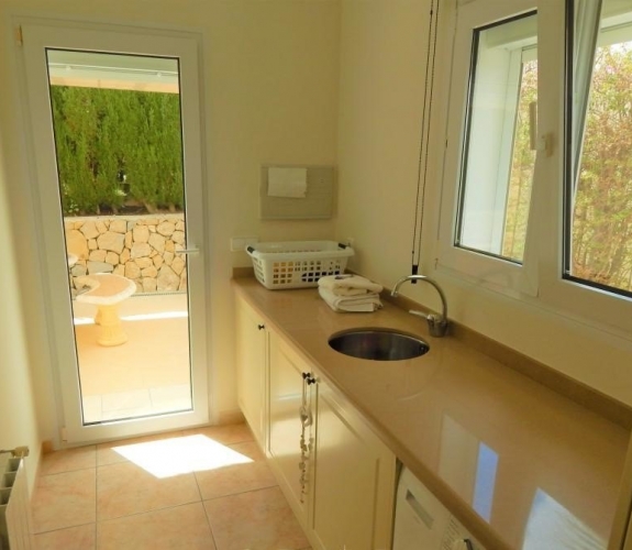 COSTA BLANCA >> MORAIRA >> EL PORTET > A luxury 4 bedroom Villa with pool and panoram...