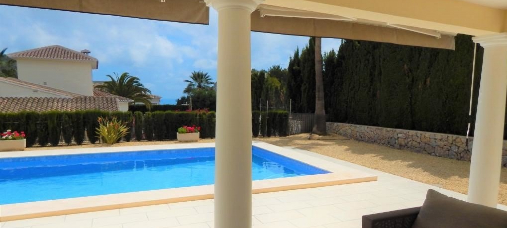 COSTA BLANCA >> MORAIRA >> EL PORTET > A luxury 4 bedroom Villa with pool and panoramic sea views.