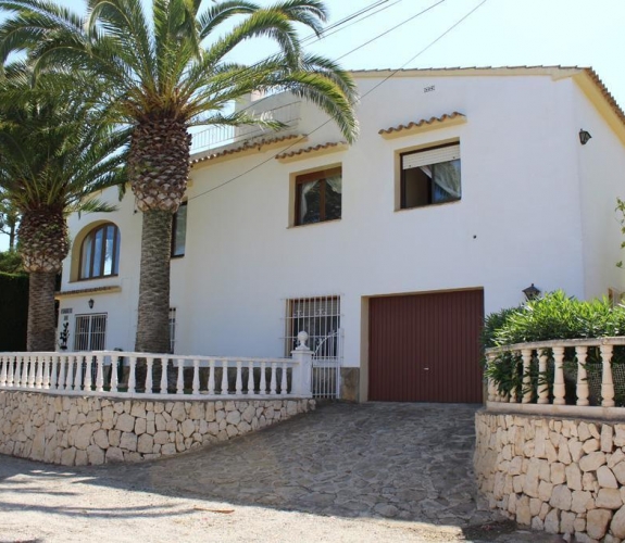 BENISSA >> FANADIX > BARGAIN VILLA -  with sea views and guest apartment