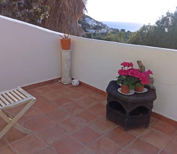 COSTA BLANCA >> MORAIRA >> EL PORTET> VILLA sydvest vendt med 3 soveværelser, pool og...