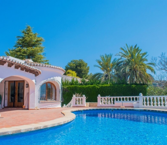 MORAIRA >> SOL PARK >> Large villa with panoramic sea views and walking distance to amen...