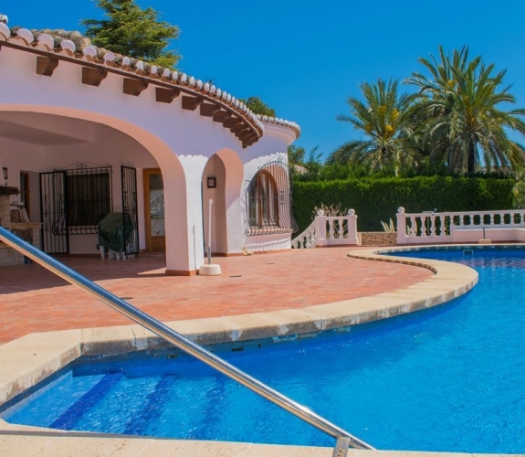 MORAIRA >> SOL PARK >> Large villa with panoramic sea views and walking distance to amen...