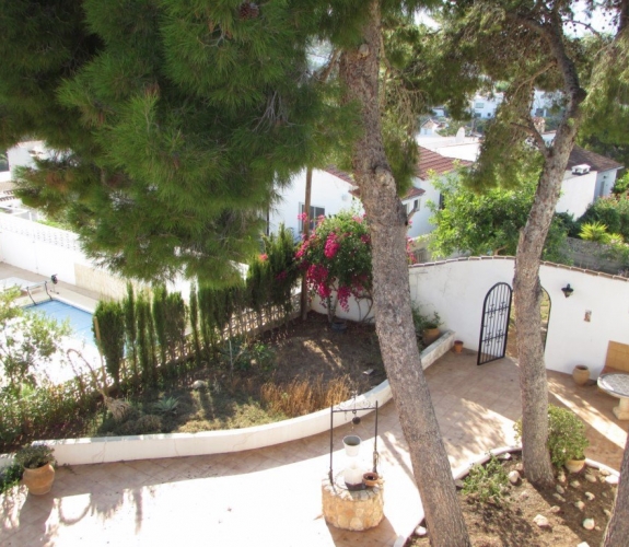 BENISSA >> LA FUSTERA >> BARGAIN VILLA with sea views