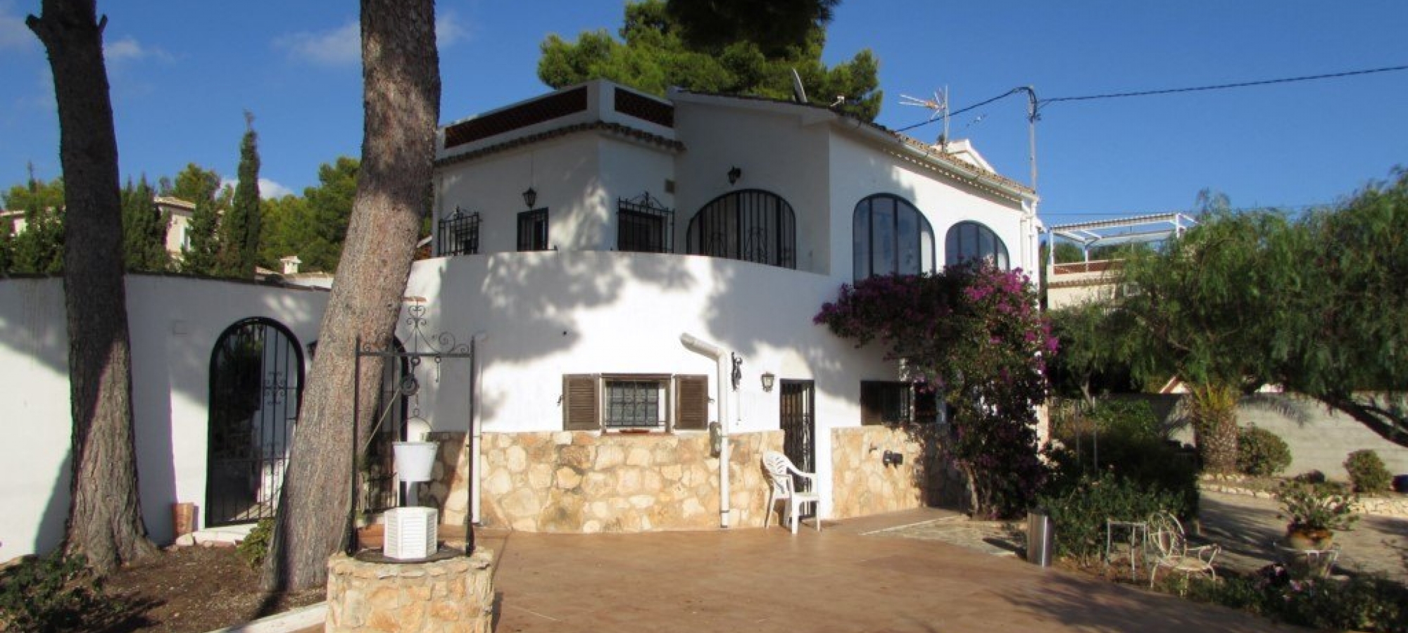 BENISSA >> LA FUSTERA >> BARGAIN VILLA with sea views