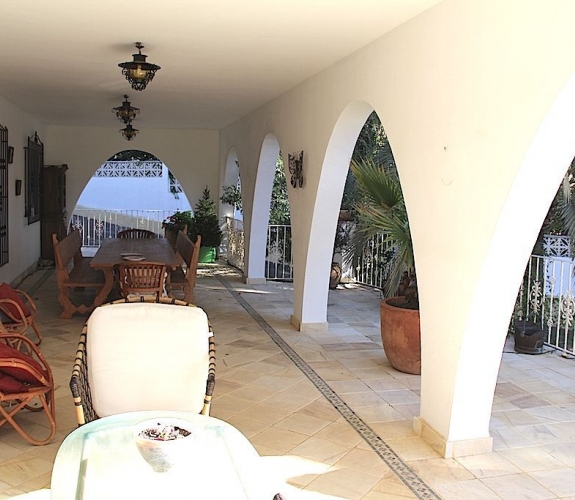 MORAIRA > PLA DEL MAR > PROPERTY - A large house walking distance to town and beaches.