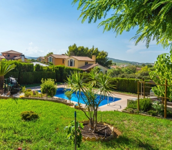 JAVEA > VILLES DEL VENT > panoramic views to the Montgo.