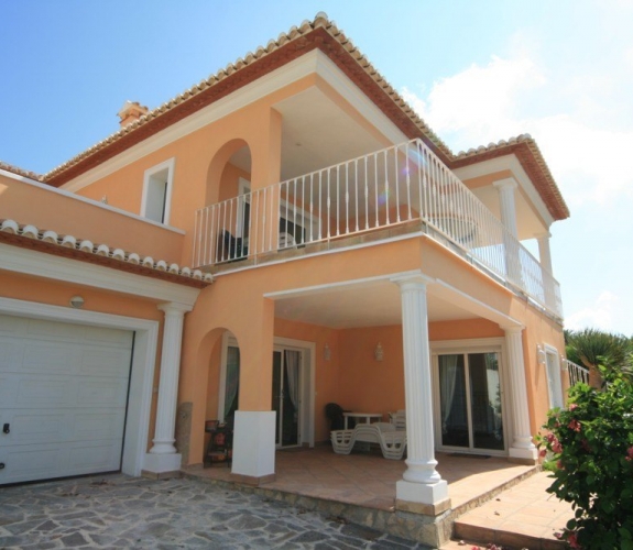 Pinar del Advocat, Moraira, Costa Blanca, med gæstelejlighed. 300m2 bygget i 2001