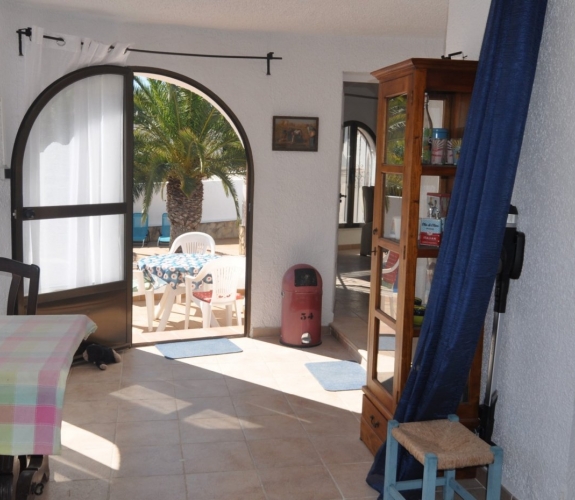 BENISSA > BUENAVISTA > 3 bedroom property with swimming pool on a level plot with distant sea ...