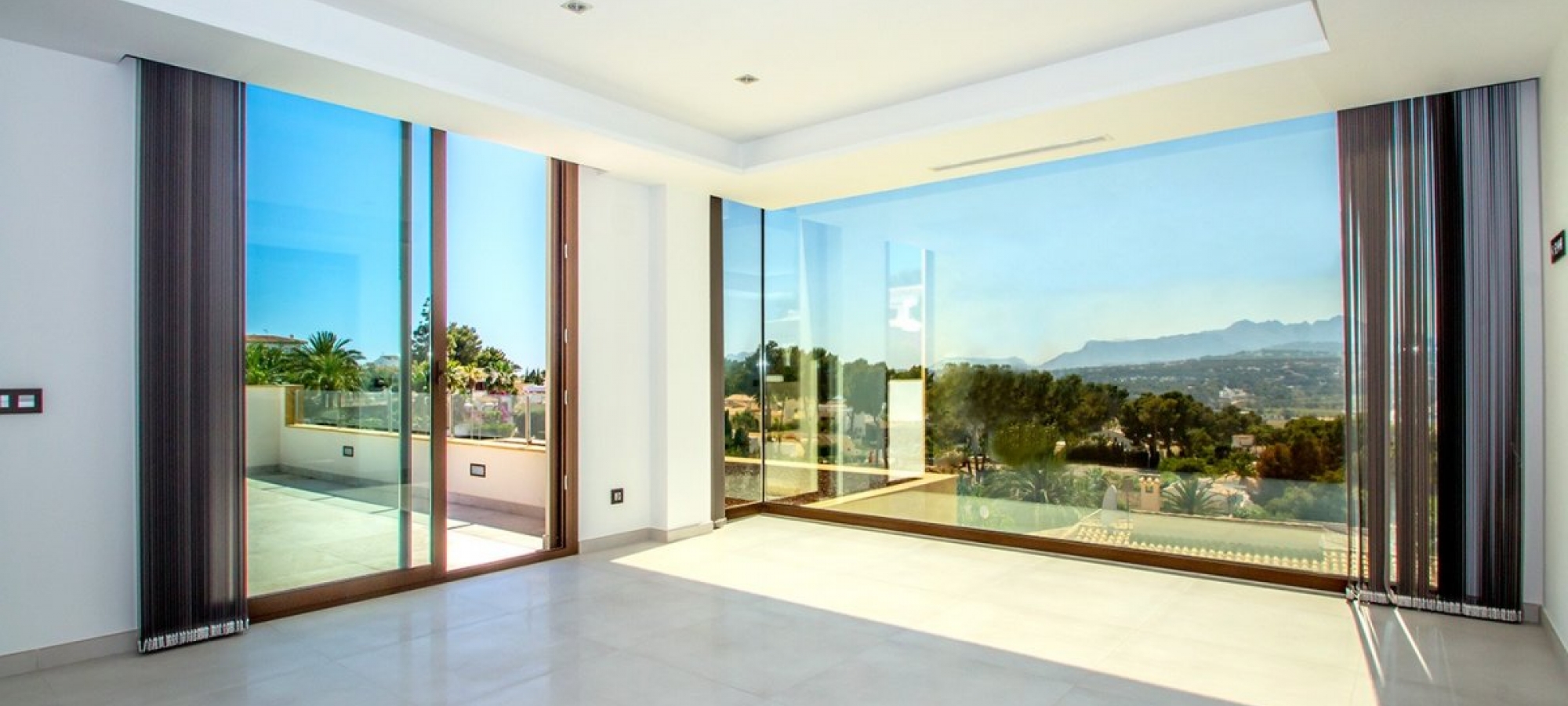 COSTA BLANCA >> MORAIRA >> PLA DEL MAR >> LUXURY PROPERTY