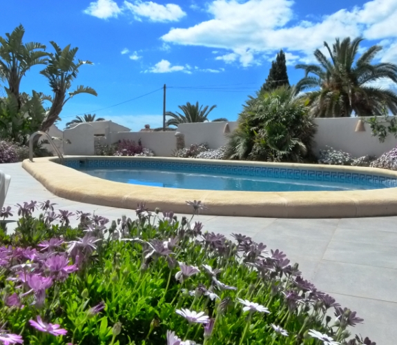 MORAIRA >> PLA DEL MAR > VILLA within a short walk to town and beaches