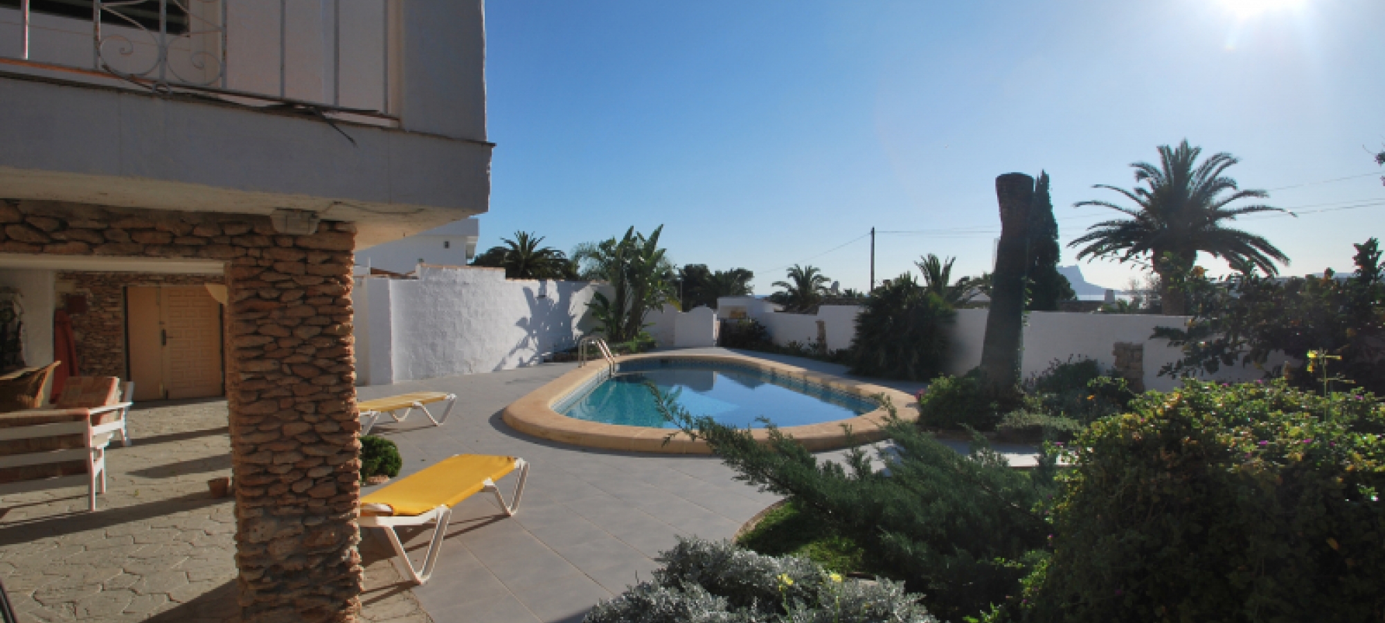 MORAIRA >> PLA DEL MAR > VILLA within a short walk to town and beaches