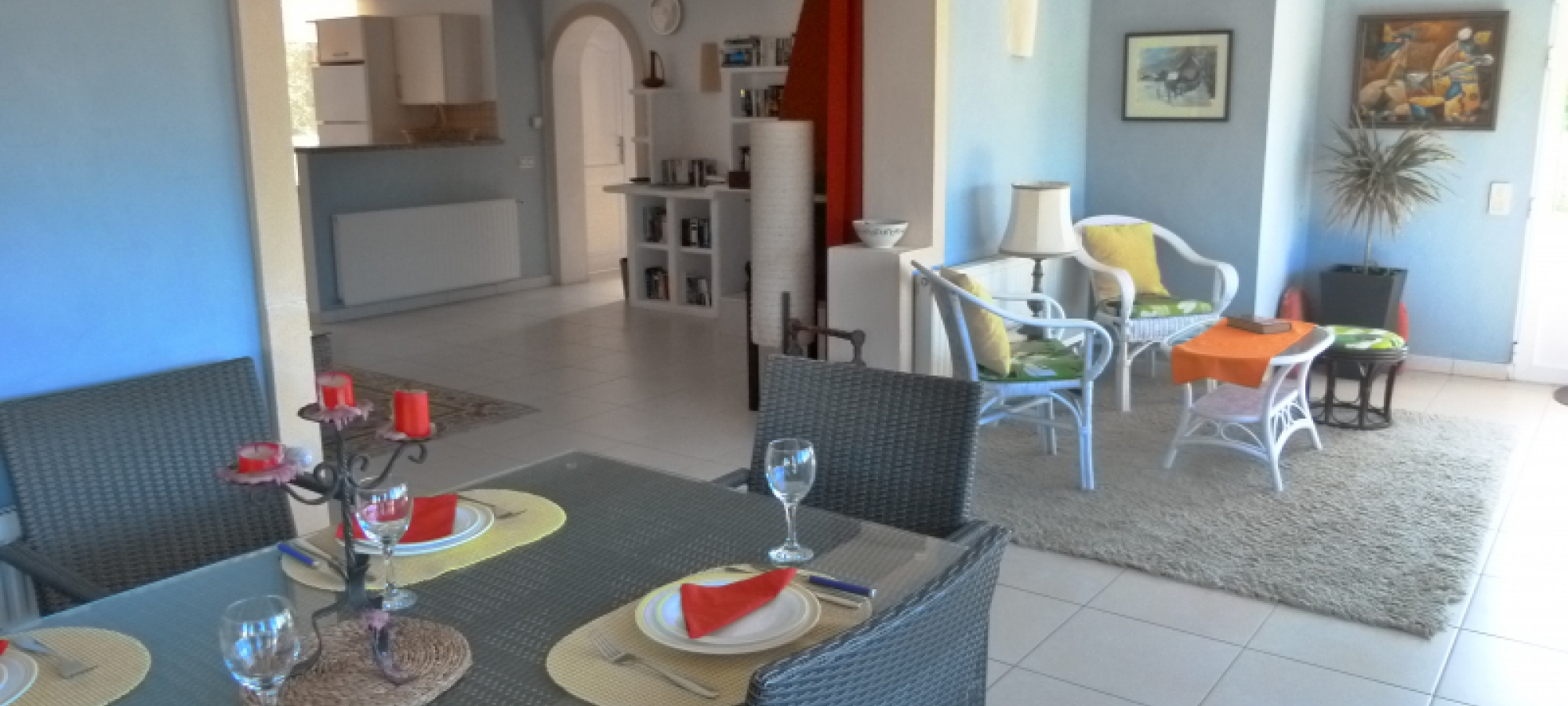 MORAIRA >> PLA DEL MAR > VILLA within a short walk to town and beaches