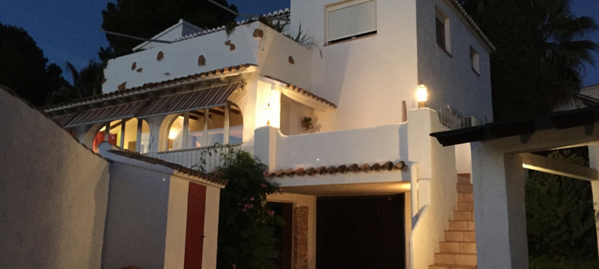 MORAIRA >> PLA DEL MAR > VILLA within a short walk to town and beaches