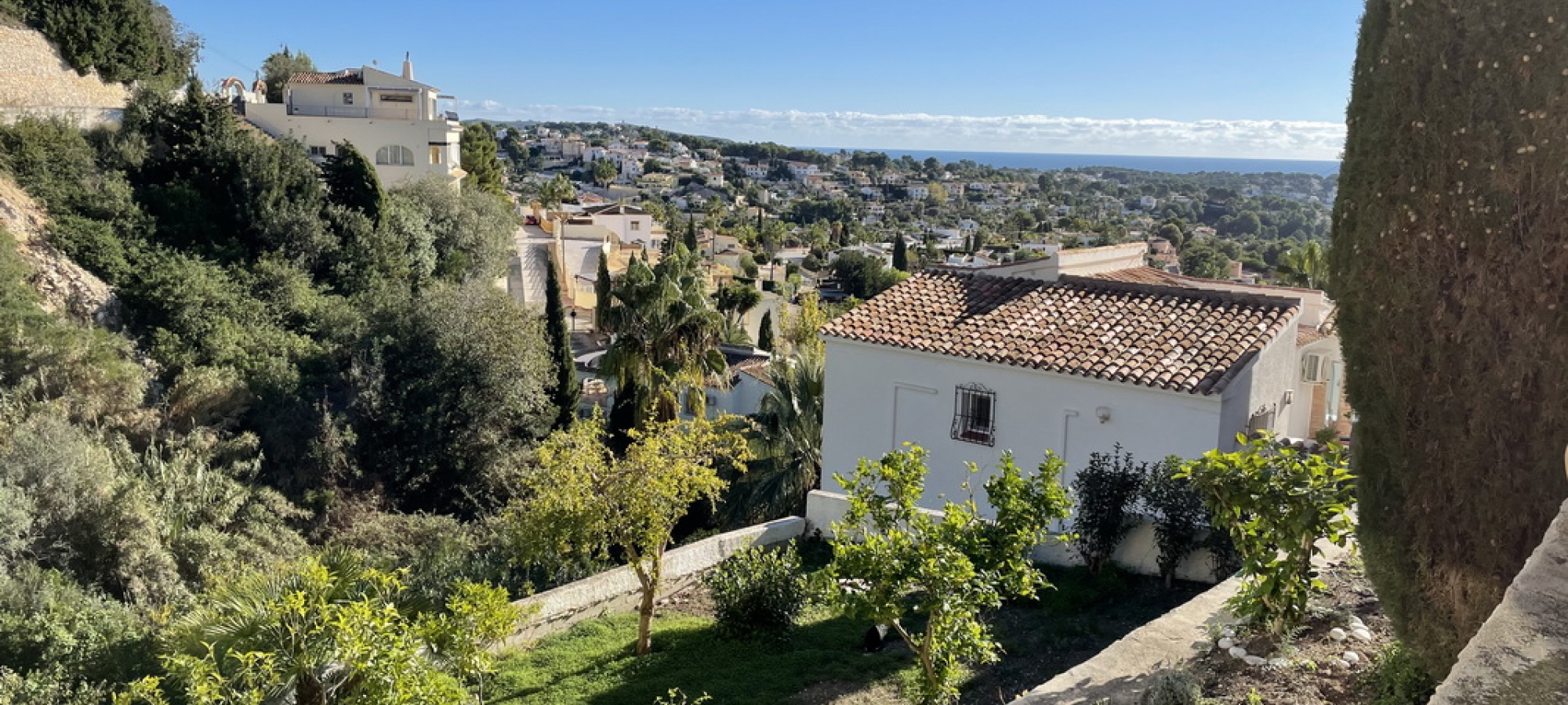 BENISSA COAST >> LA VIÑA > VILLA with sea views and 2 bedrooms at a bargain price.