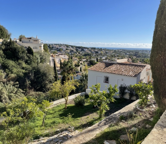 BENISSA COAST >> LA VIÑA > VILLA with sea views and 2 bedrooms at a bargain price.