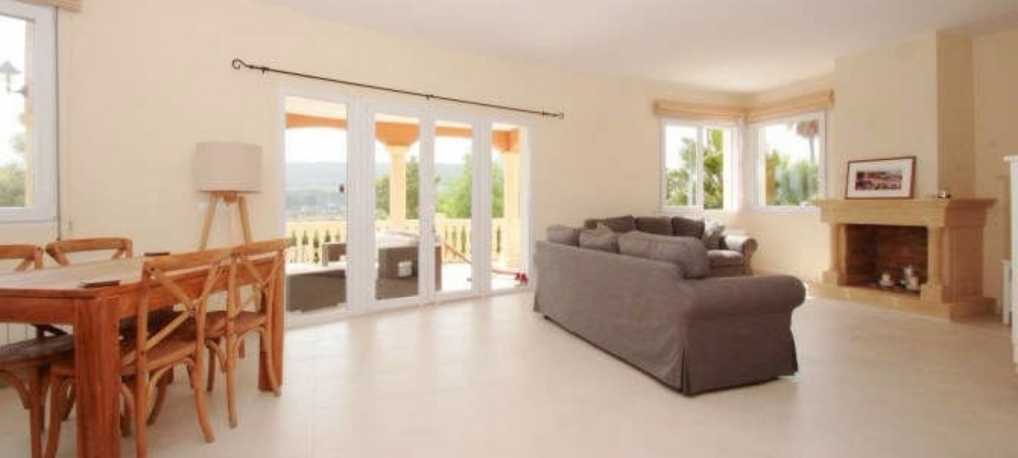 3 bedroom villa with panoramic views, walking distance to Golf Club