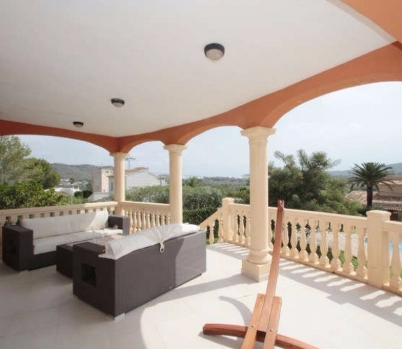 3 bedroom villa with panoramic views, walking distance to Golf Club