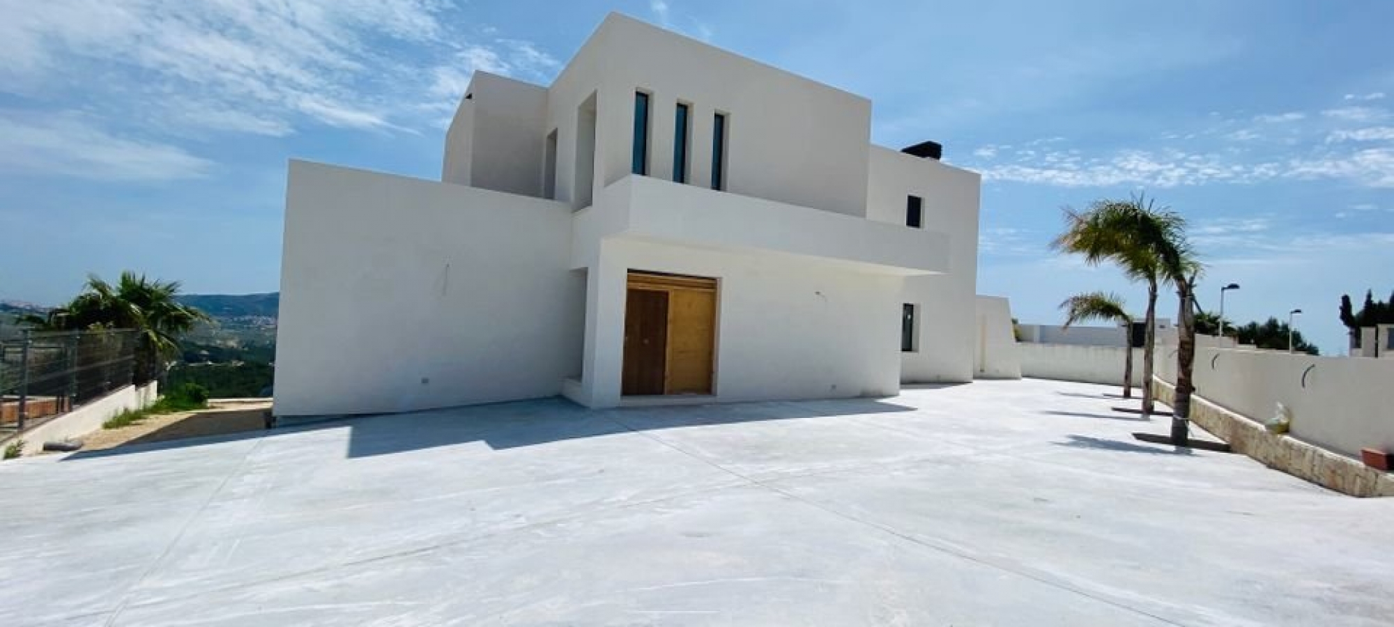 Modern New build sea view villa with 4 bedrooms. Ready to move into.