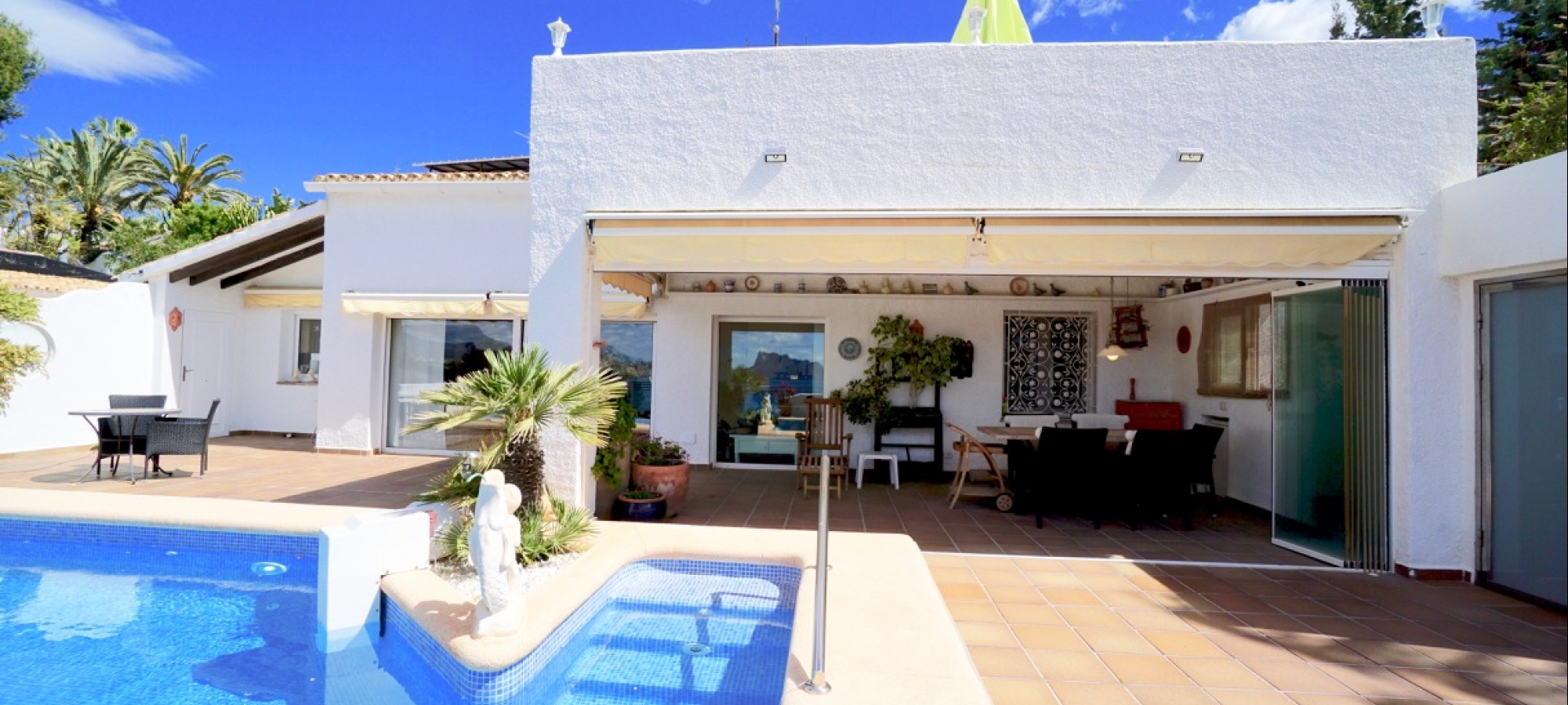 Walking distance to town and beaches - FOR SALE >> COSTA BLANCA >> MORAIRA >> PLA DEL MAR