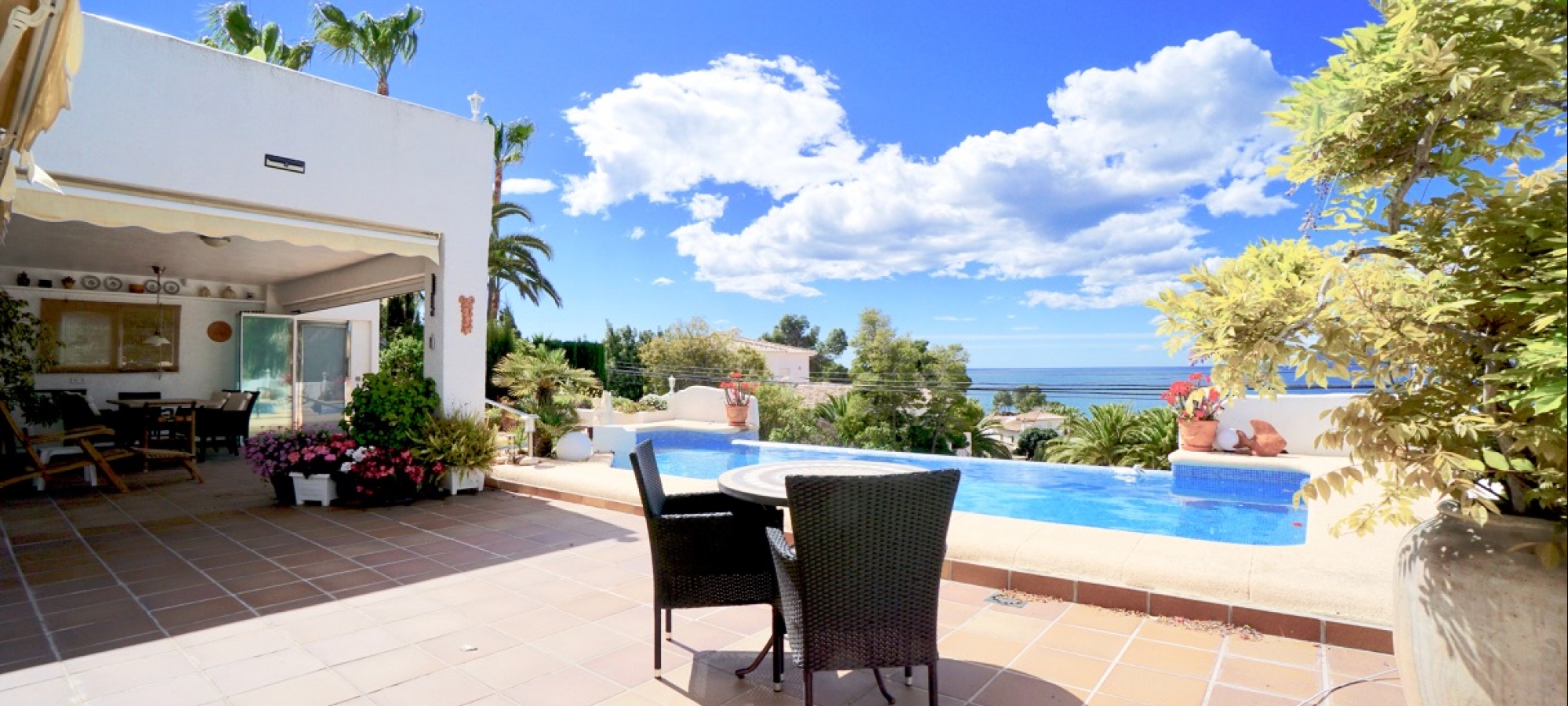 Walking distance to town and beaches - FOR SALE >> COSTA BLANCA >> MORAIRA >> PLA DEL MAR